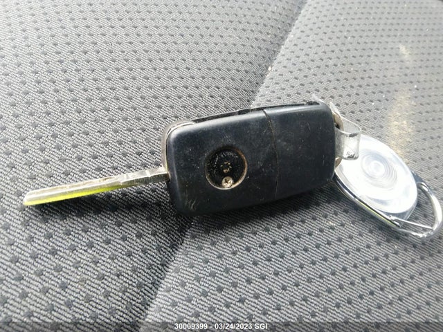 Volkswagen Rabbit 2007 WVWDR71K27W069876 Image 3