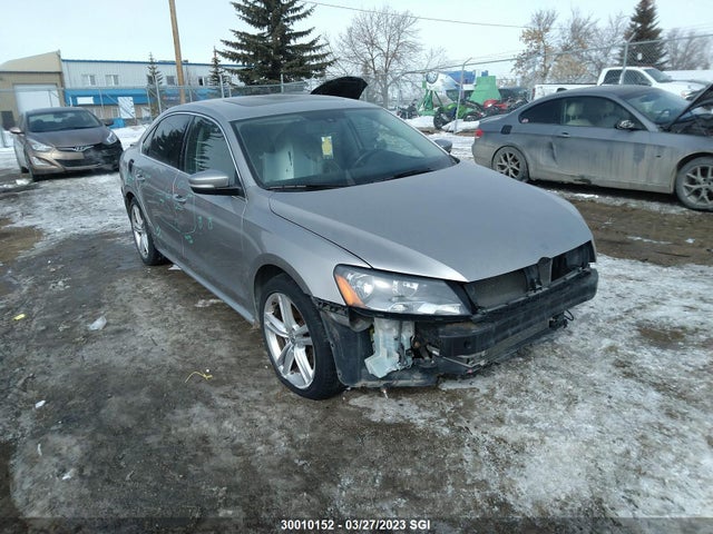Volkswagen PASSAT SE 2013 1VWBM7A38DC075531 main image