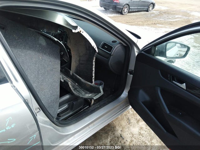 Volkswagen PASSAT SE 2013 1VWBM7A38DC075531 Image 6