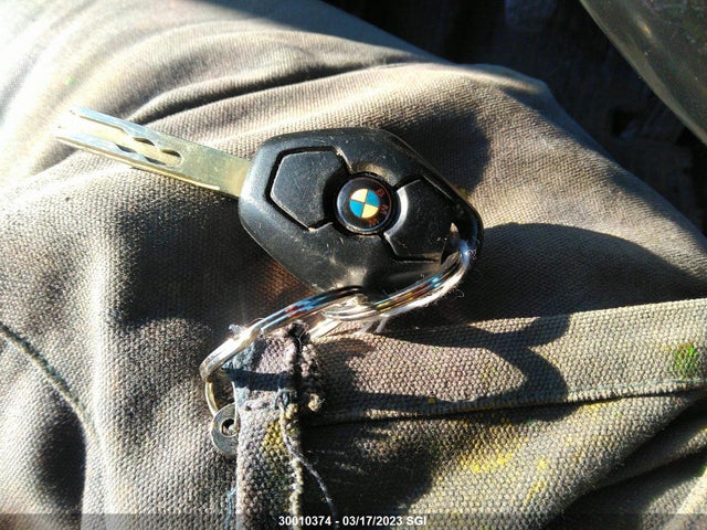 WBAAM3346YCD58769 BMW 323 I