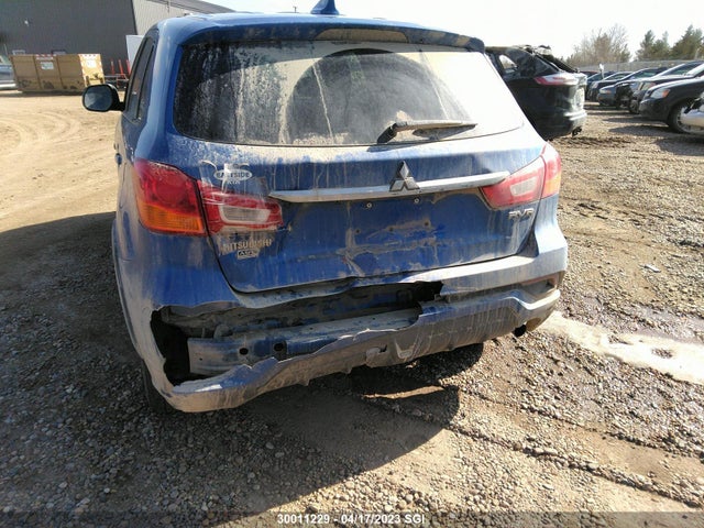 JA4AJ3AU8KU602607 Mitsubishi RVR SE