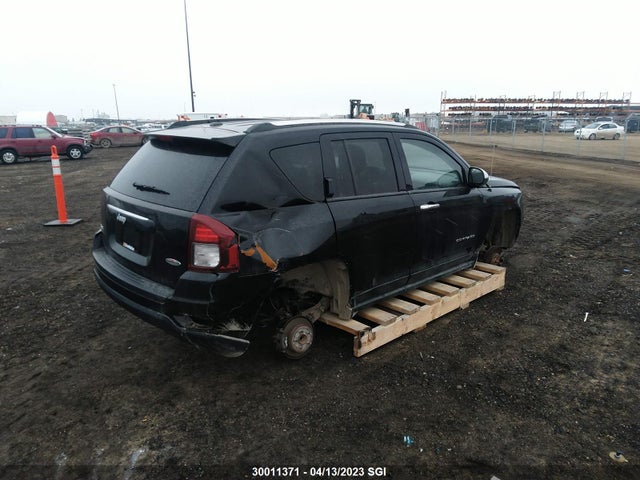 1C4NJDAB8ED568653 Jeep Compass Sport