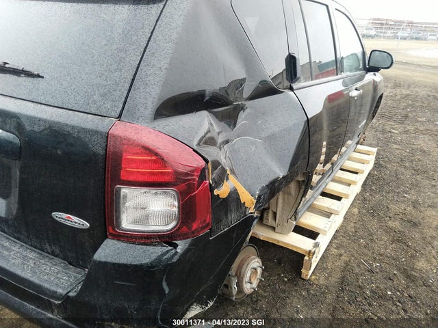 1C4NJDAB8ED568653 Jeep Compass Sport