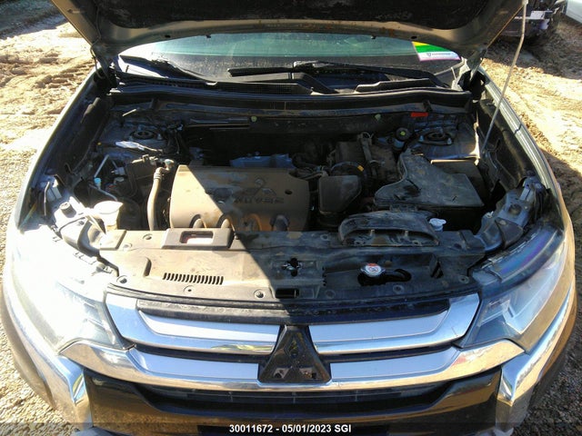 JA4AZ2A35HZ605678 Mitsubishi Outlander Es