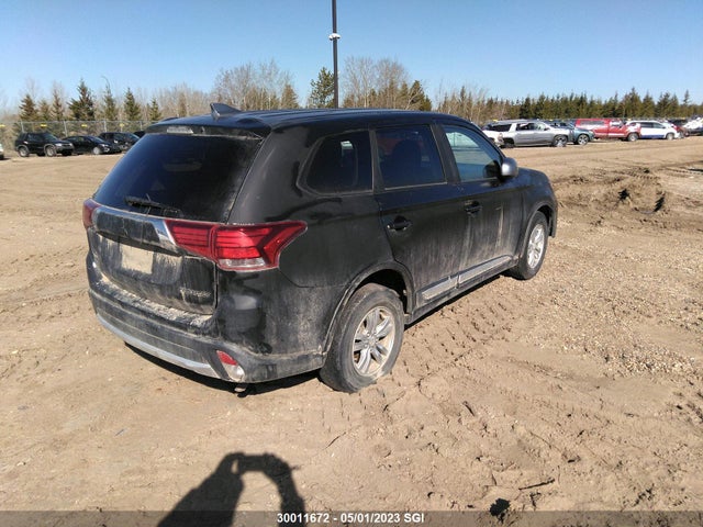 JA4AZ2A35HZ605678 Mitsubishi Outlander Es