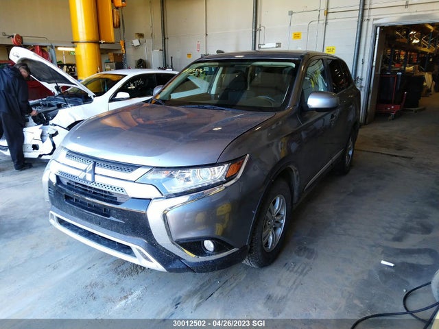 JA4AZ2A3XLZ602770 Mitsubishi Outlander Es