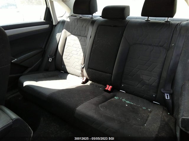 1VWAA7A35LC003057 Volkswagen PASSAT S