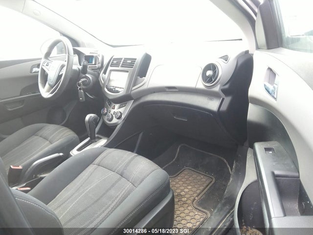 Chevrolet SONIC LT 2016 1G1JC5SB6G4161097 Image 5