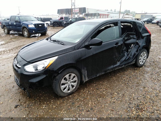 Hyundai ACCENT SE 2017 KMHCT5AEXHU341207 Image 2