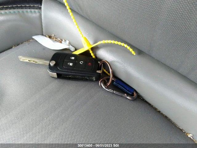 Chevrolet LUV 2015 3GNCJSSB0FL204126 Image 28