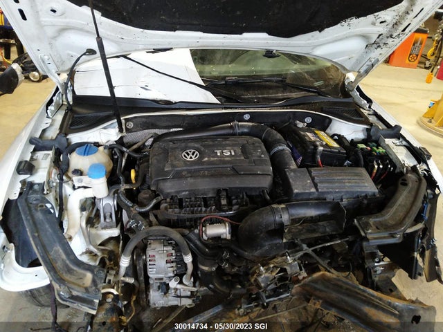 1VWBS7A3XGC040371 Volkswagen PASSAT SE