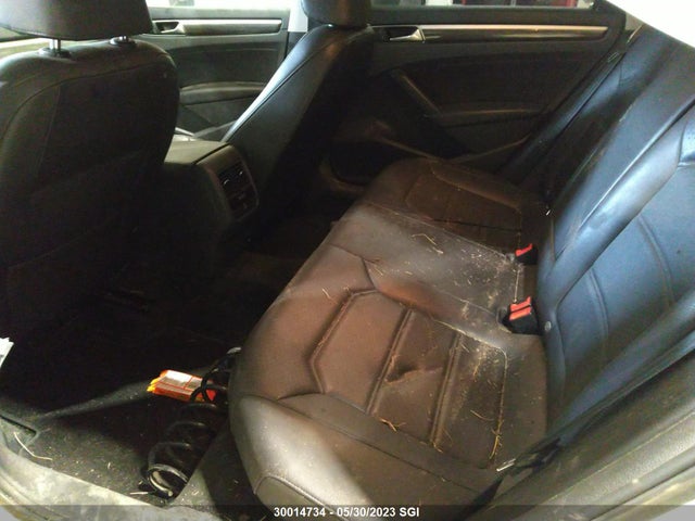 1VWBS7A3XGC040371 Volkswagen PASSAT SE