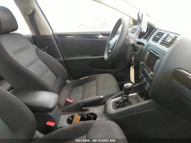 3VWD07AJ0FM250245 Volkswagen JETTA SE