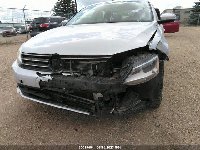 3VWD07AJ0FM250245 Volkswagen JETTA SE