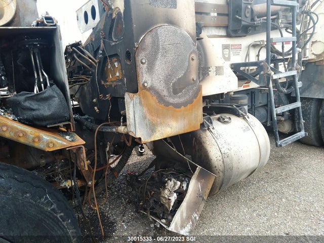 Peterbilt 320 2014 3BPZLJ9X5EF215810 Image 9