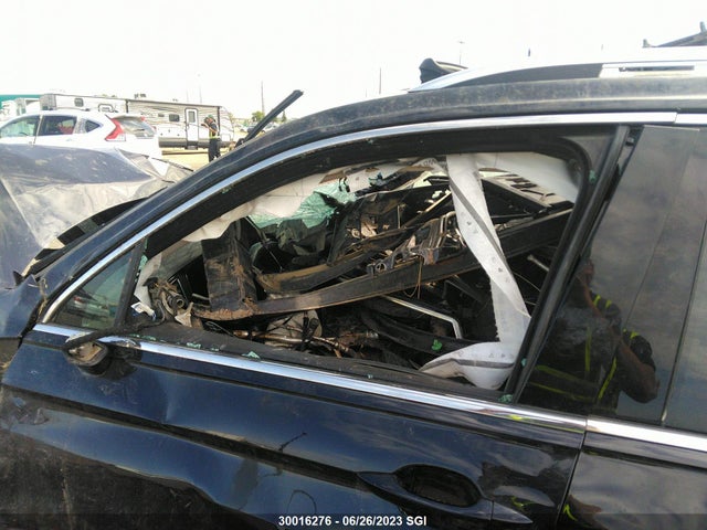 3VV4B7AX1JM055153 Volkswagen Tiguan Sel Premium