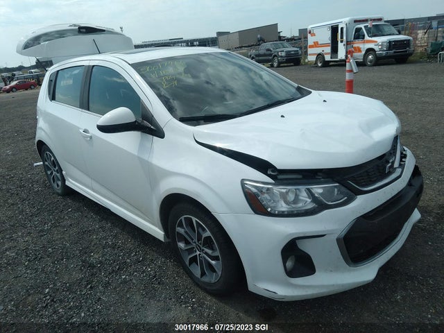 Chevrolet SONIC LT 2018 1G1JD6SB8J4112137 головне зображення