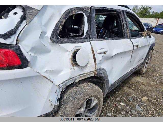 1C4PJMBS0FW678562 Jeep Cherokee Trailhawk