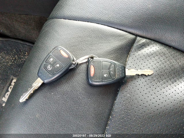 1C4NJDAB8FD408435 Jeep Compass Sport