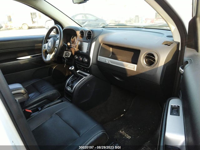 1C4NJDAB8FD408435 Jeep Compass Sport