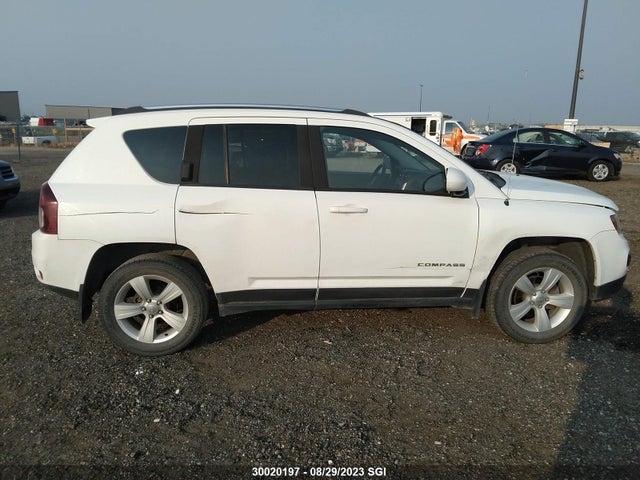 1C4NJDAB8FD408435 Jeep Compass Sport