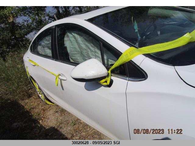 Chevrolet CRUZE LT 2018 1G1BE5SM7J7146291 Image 16