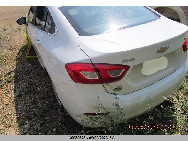 Chevrolet CRUZE LT 2018 1G1BE5SM7J7146291 Image 3