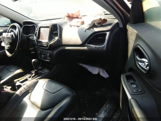 1C4PJMJN2KD372027 Jeep Cherokee Overland