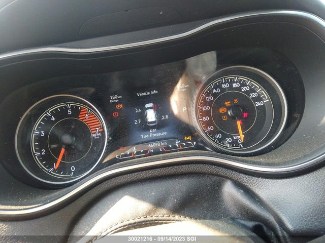 1C4PJMJN2KD372027 Jeep Cherokee Overland