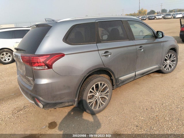 JA4JZ3AXXJZ603293 Mitsubishi Outlander Se