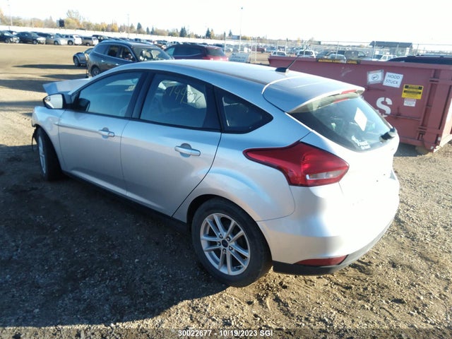 Ford FOCUS SE 2016 1FADP3K24GL223217 Image 3
