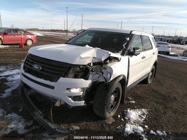 Ford Explorer Police Interceptor 2018 1FM5K8AR4JGC57422 Image 2