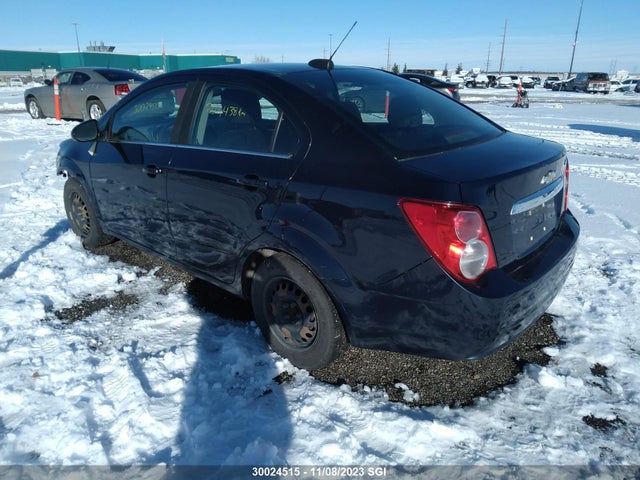 Chevrolet SONIC LT 2015 1G1JC5SH1F4174276 Image 3
