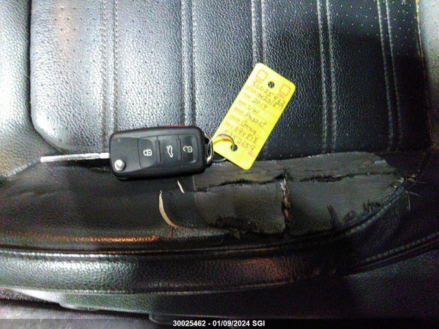 1VWBS7A33EC094818 Volkswagen PASSAT SE