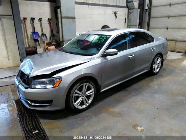 1VWBS7A33EC094818 Volkswagen PASSAT SE