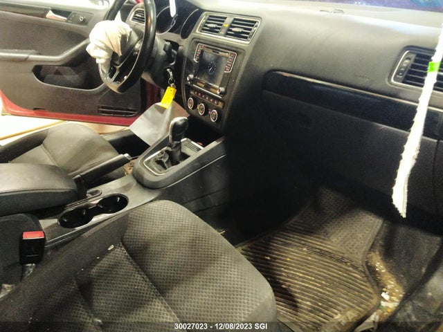 3VWD67AJ6GM317138 Volkswagen JETTA SE