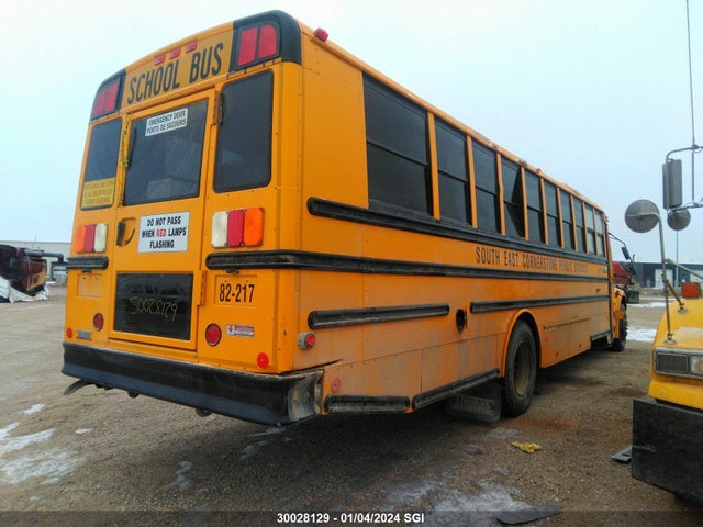 Freightliner Chassis B2b 2017 4UZABRDU4HCHT9137 Image 4