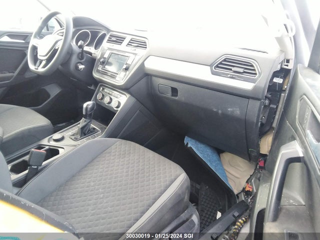 3VV0B7AX7MM073577 Volkswagen TIGUAN S