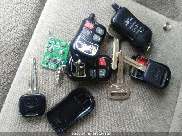 Продаж на аукціоні авто 2003 Toyota Corolla Ce/le/s, vin: 2T1BR32E13C743334, номер лоту: 30030157
