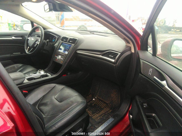 3FA6P0RU7KR227335 Ford Fusion Titanium