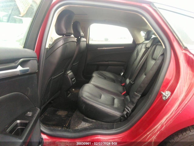 3FA6P0RU7KR227335 Ford Fusion Titanium