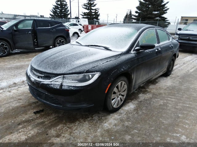 1C3CCCFB3FN717703 Chrysler 200 LX