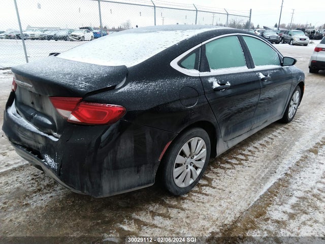 1C3CCCFB3FN717703 Chrysler 200 LX