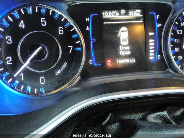 1C3CCCFB3FN717703 Chrysler 200 LX