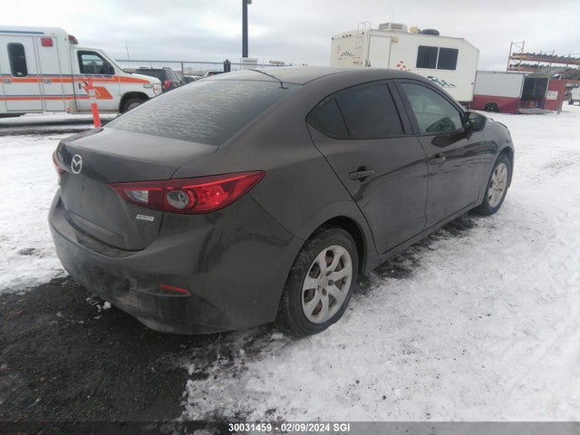 3MZBM1U7XEM102823 Mazda 3 SPORT