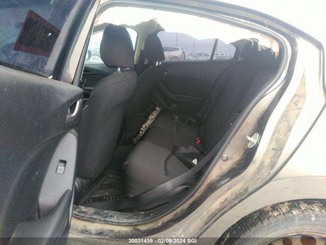 3MZBM1U7XEM102823 Mazda 3 SPORT