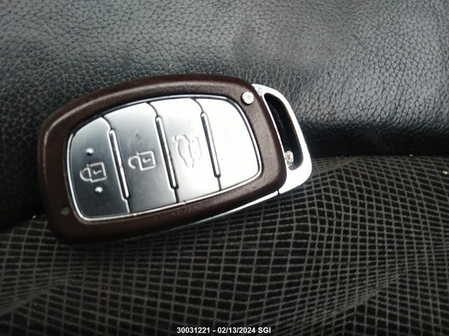 Продажа на аукционе авто 2018 Hyundai Sonata Sport/limited, vin: 5NPE34AF1JH642660, номер лота: 30031221