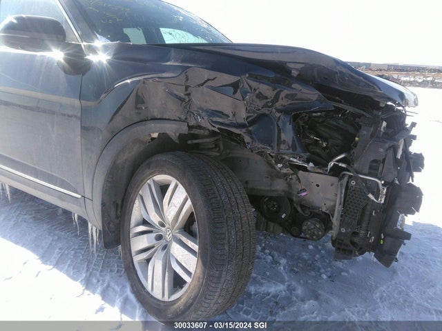 1V2NR2CAXJC517395 Volkswagen Atlas Sel Premium