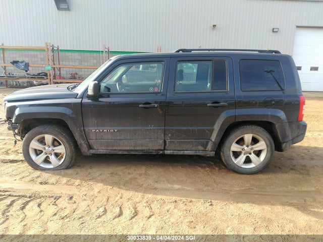 30033839 :رقم المزاد ، 1C4NJPAB3ED522827 vin ، 2014 Jeep Patriot مزاد بيع