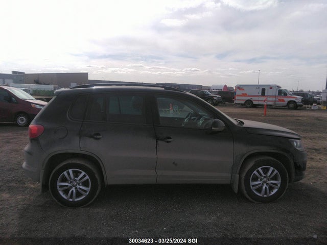 WVGJV3AX5EW624279 Volkswagen Tiguan S/se/sel/r-line
